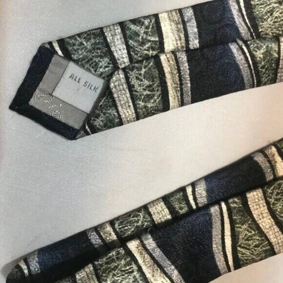 #1495 PIERRE CARDIN MEN'S SILK VINTAGE NECKTIE 58X4 - Picture 4 of 5